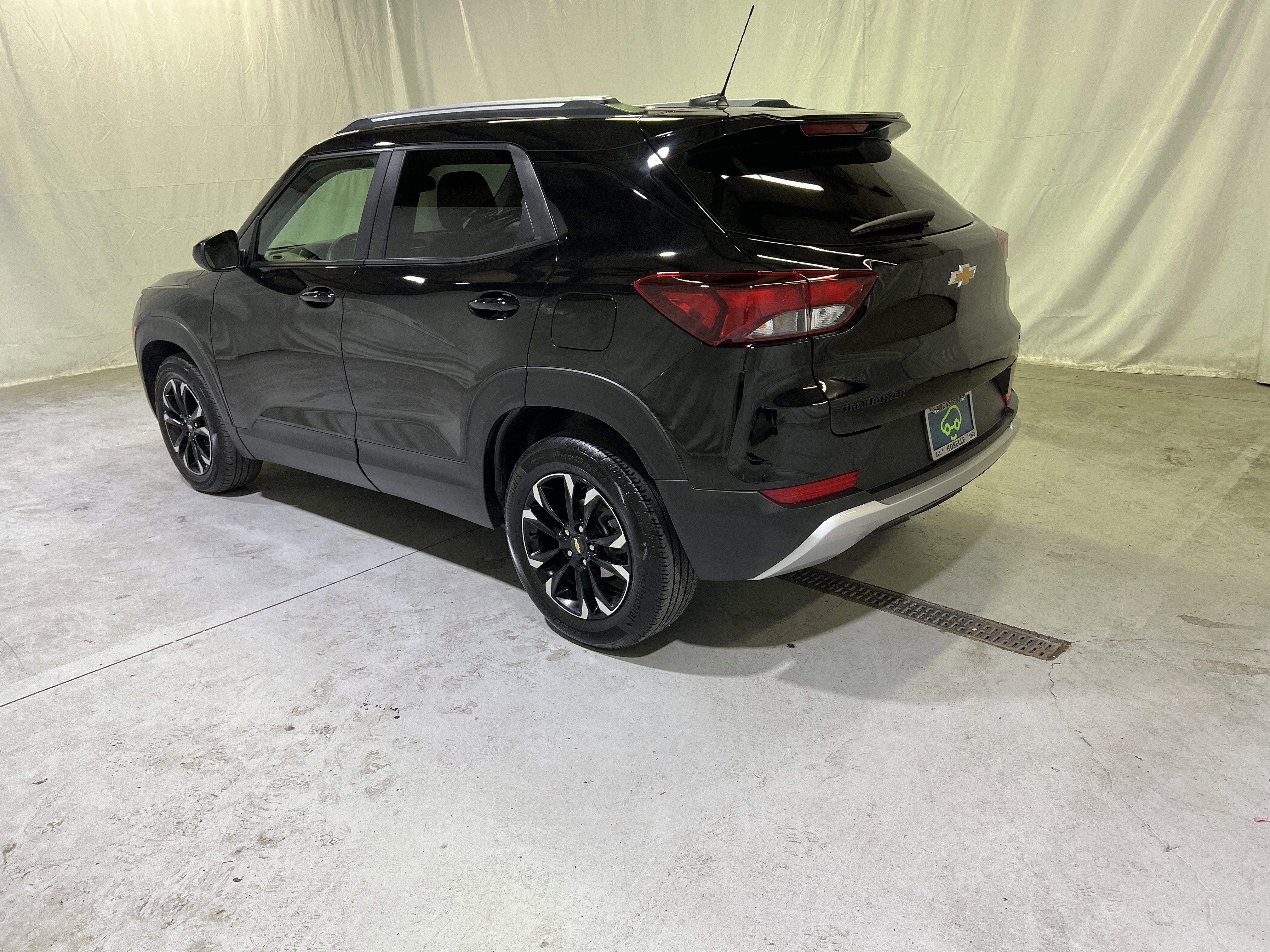 Used 2023 Chevrolet TrailBlazer LT w/ Convenience Package FWD image 8