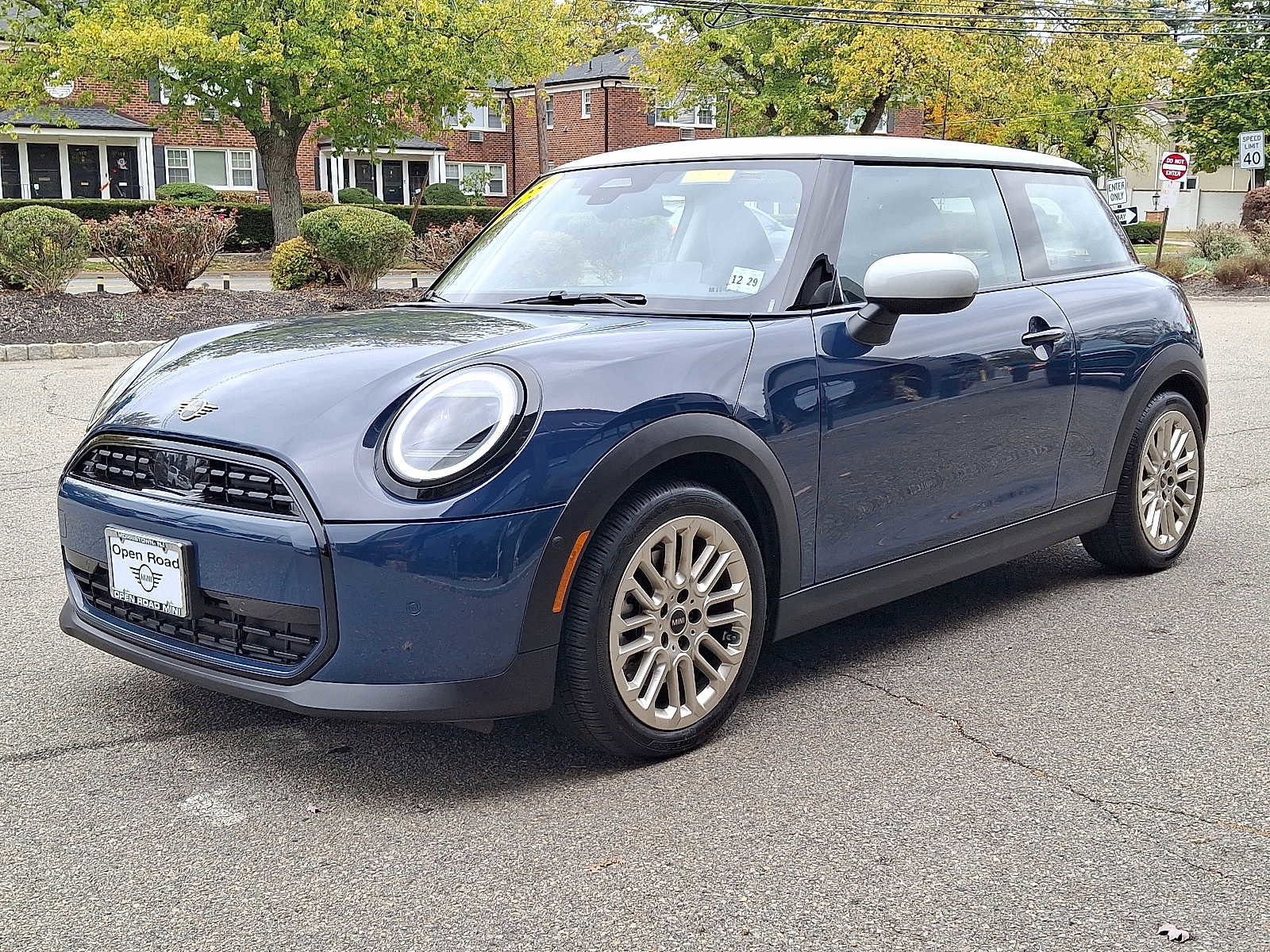 Used 2025 MINI Cooper 2-Door Hardtop image 3