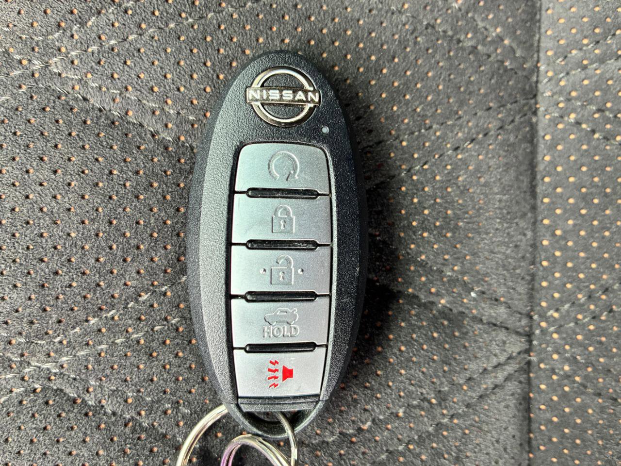 Used 2023 Nissan Maxima SR w/ Sport Mat Group image 30
