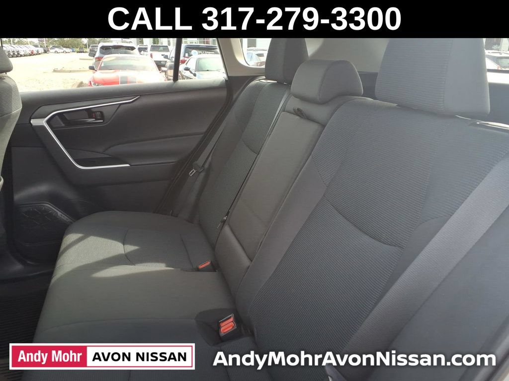 Used 2025 Toyota RAV4 LE AWD/4WD image 38