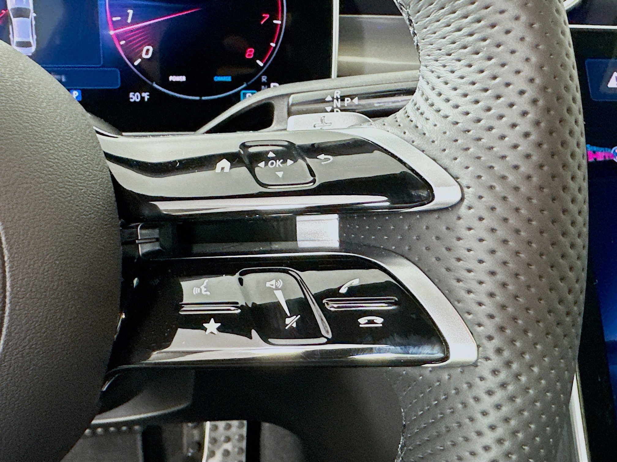 Certified 2025 Mercedes-Benz C 300 4MATIC Sedan image 13