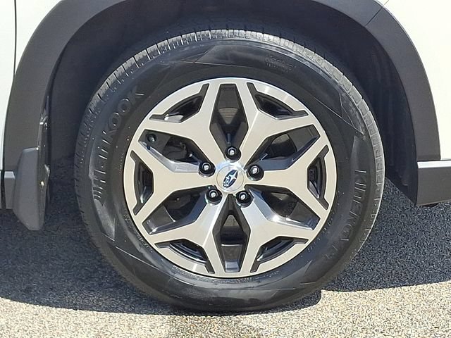 Used 2021 Subaru Forester Premium AWD/4WD image 8