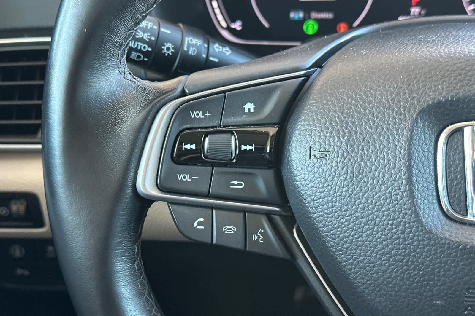 Used 2021 Honda Accord EX-L image 25