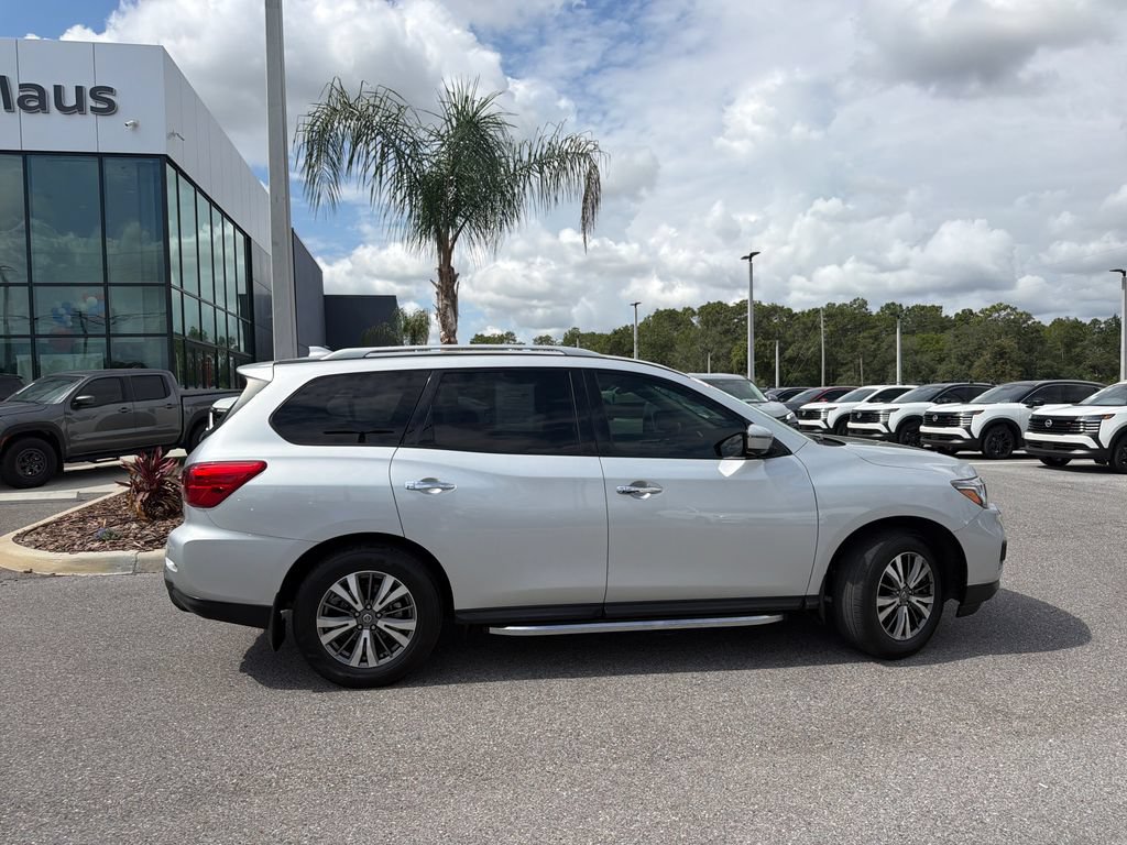 Used 2020 Nissan Pathfinder SL AWD/4WD image 8