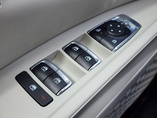 Certified 2025 Kia Carnival SX Prestige FWD image 37