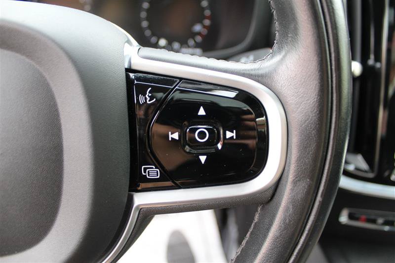 Used 2021 Volvo S60 T5 Momentum FWD image 16