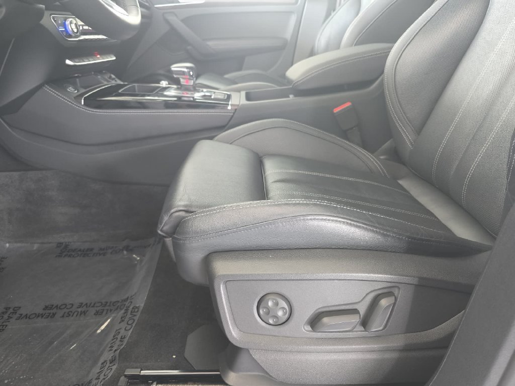 Used 2023 Audi Q5 2.0T Premium Plus w/ Premium Plus Package AWD/4WD image 19