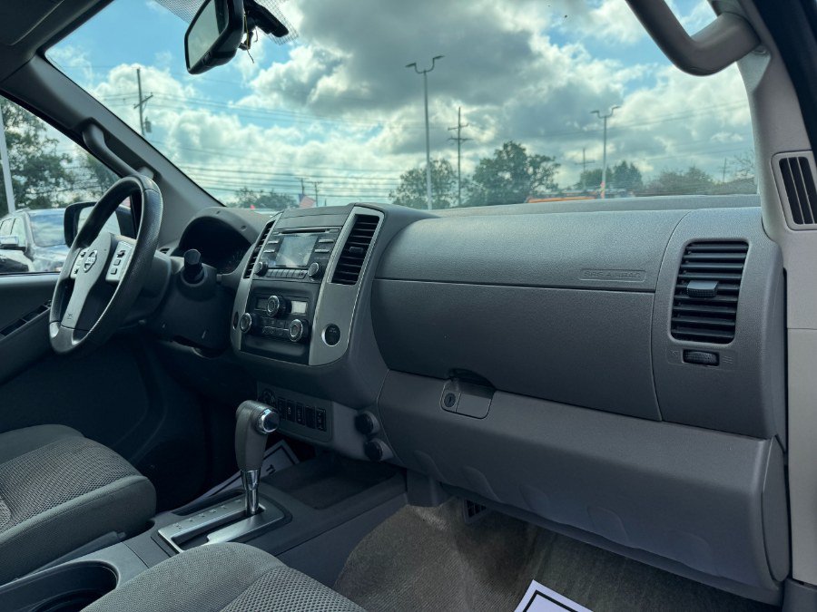 Used 2014 Nissan Frontier 4x4 Crew Cab image 19