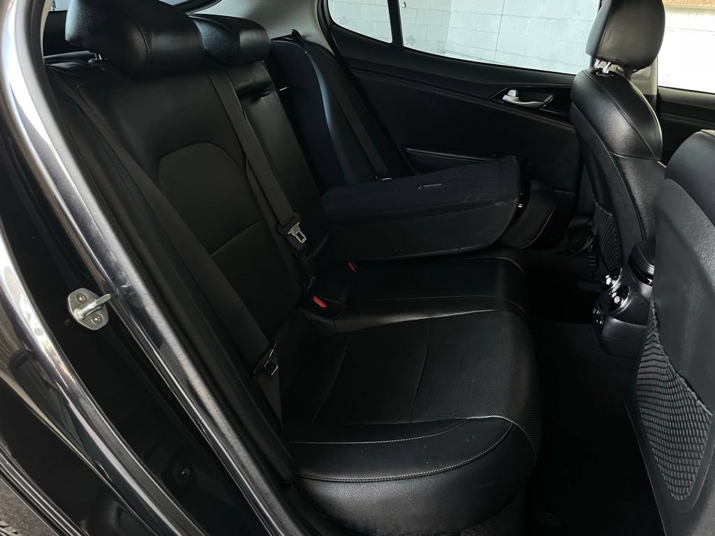 Used 2019 Kia Stinger RWD image 17
