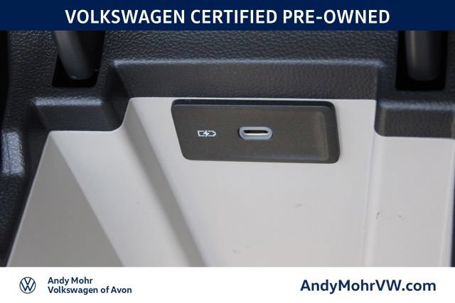 Used 2025 Volkswagen Jetta SE FWD image 43