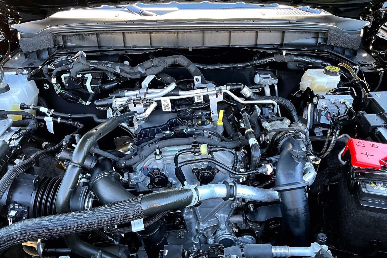 Used 2025 Ford Bronco Outer Banks AWD/4WD image 32