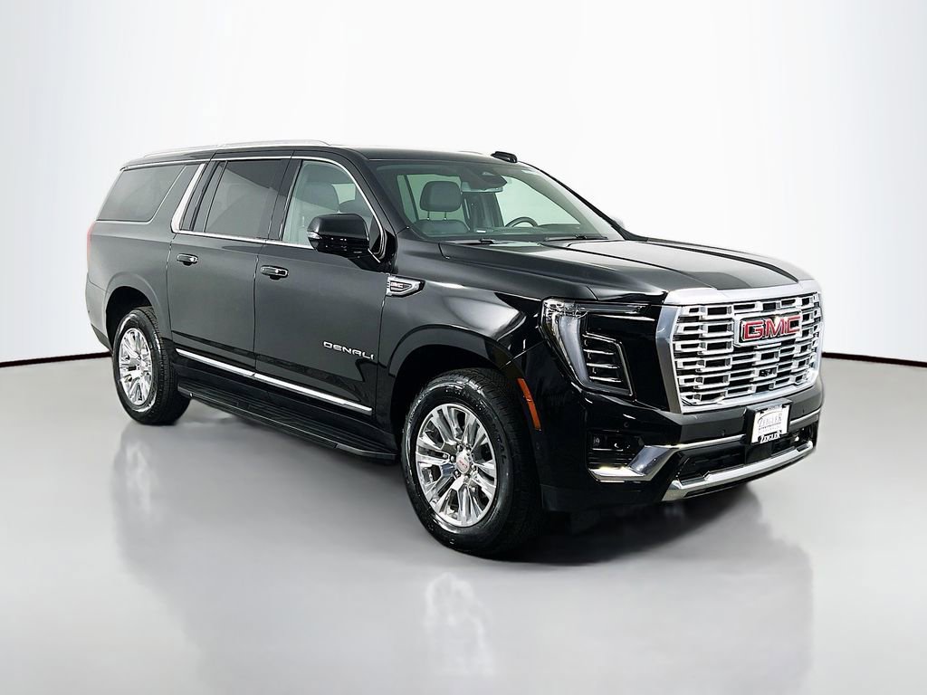 Used 2025 GMC Yukon XL Denali AWD/4WD image 3