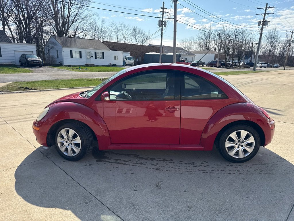 Used 2009 Volkswagen Beetle S image 5