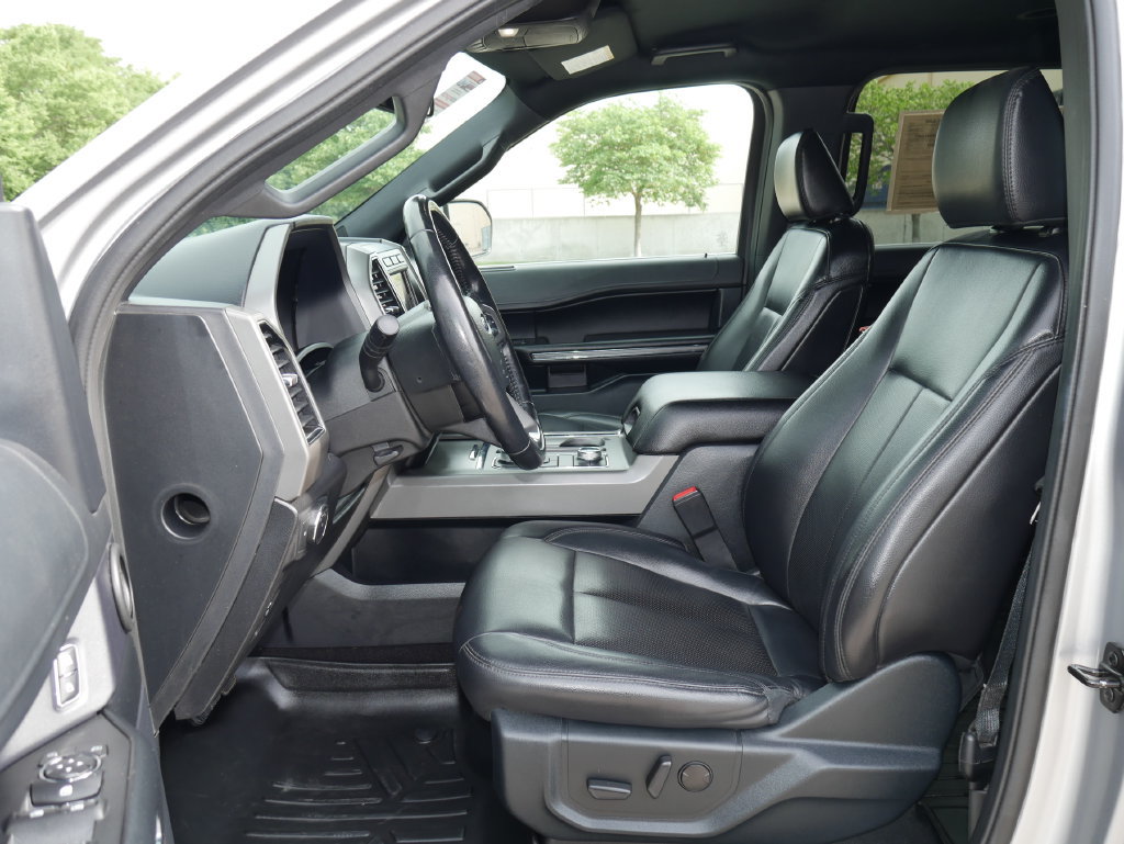 Used 2021 Ford Expedition XLT AWD/4WD image 32