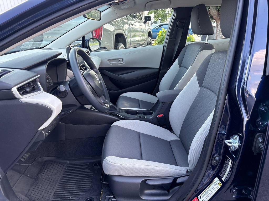 Used 2025 Toyota Corolla LE FWD image 16
