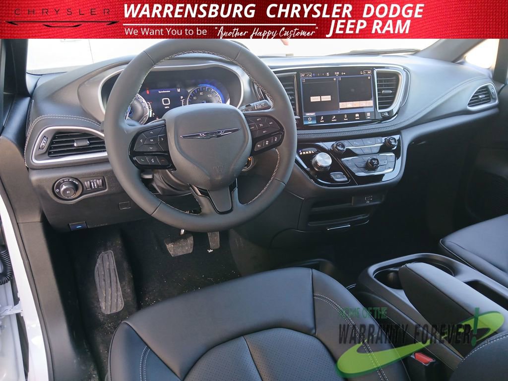 New 2026 Chrysler Pacifica Select image 18