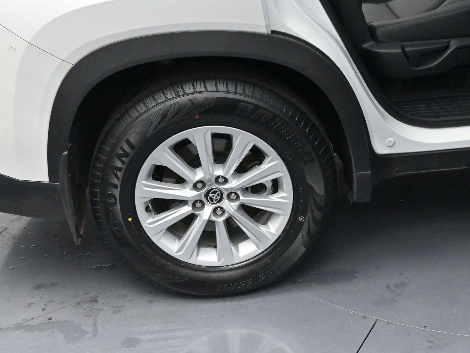 Used 2024 Toyota Grand Highlander XLE image 38