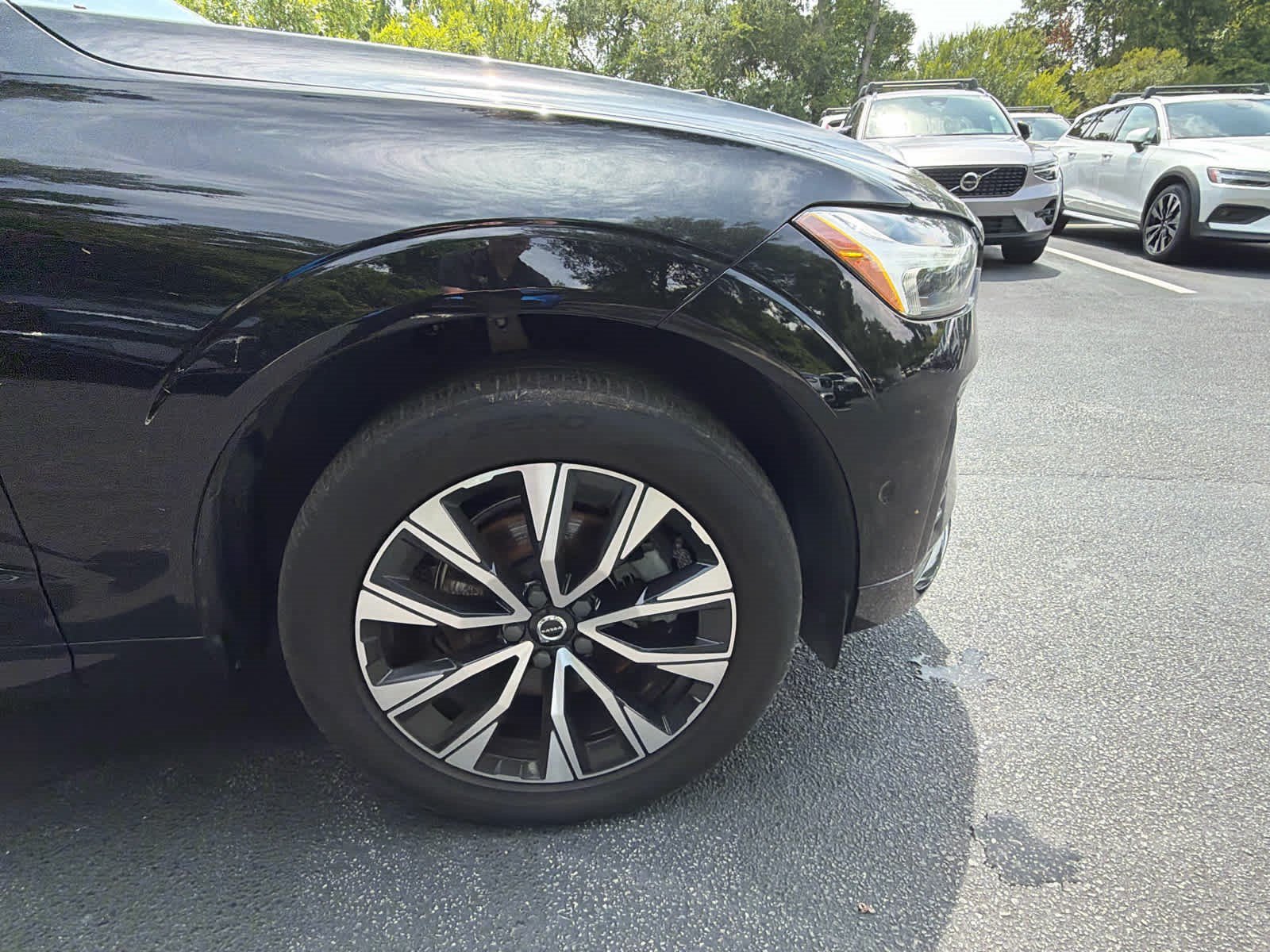 Used 2024 Volvo XC60 B5 Plus w/ Protection Package Premier AWD/4WD image 16