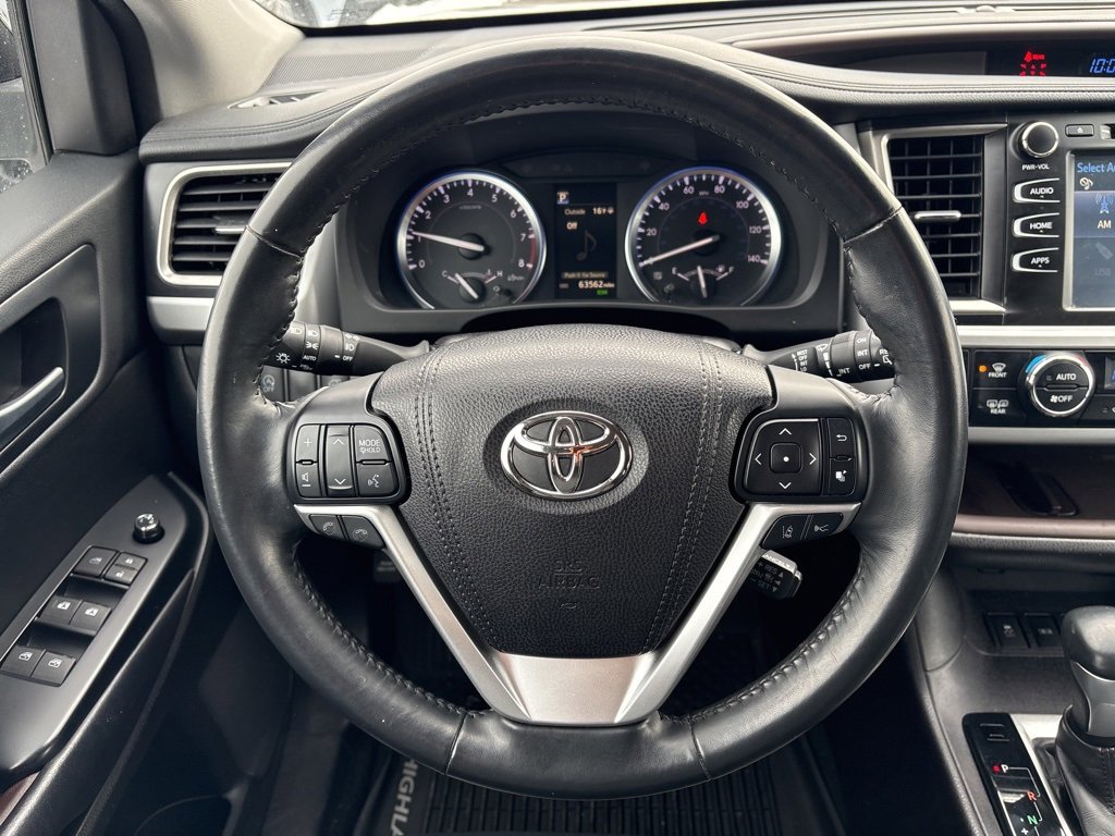 Used 2018 Toyota Highlander XLE image 17