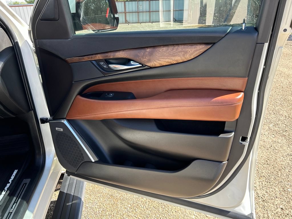 Used 2015 Cadillac Escalade ESV Premium AWD/4WD image 44