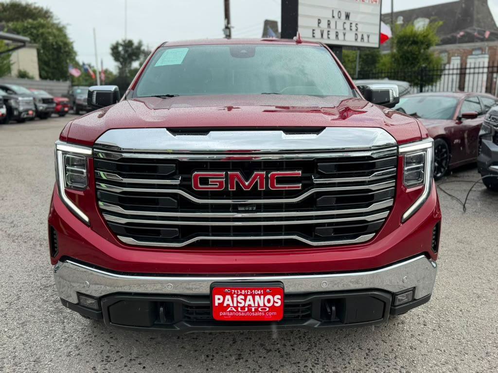 Used 2022 GMC Sierra 1500 SLT w/ SLT Premium Plus Package AWD/4WD image 4