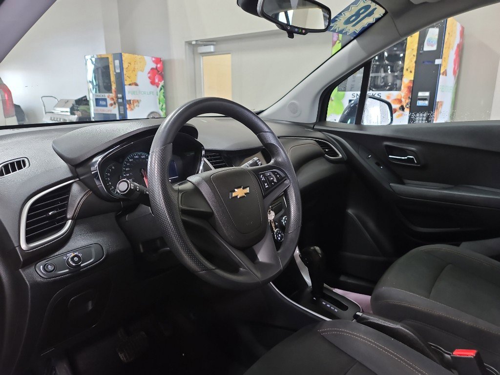 Used 2018 Chevrolet Trax LS image 8