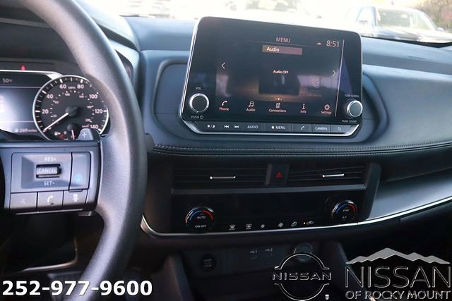 Used 2024 Nissan Rogue SV image 20