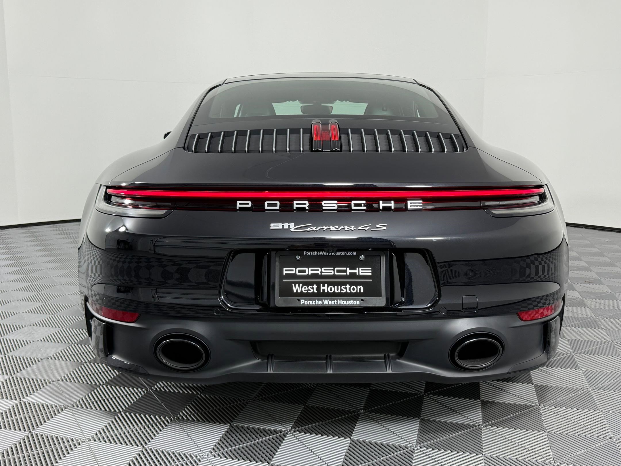 Used 2024 Porsche 911 Carrera 4S image 10