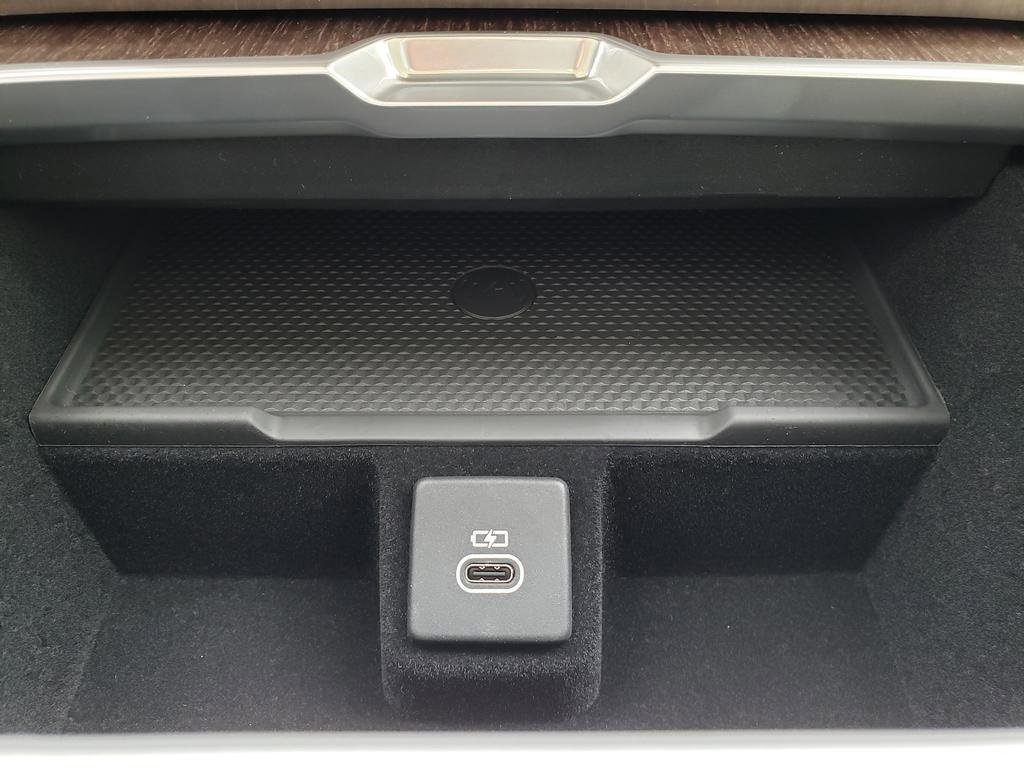 New 2025 Land Rover Range Rover Long Wheelbase SE image 22