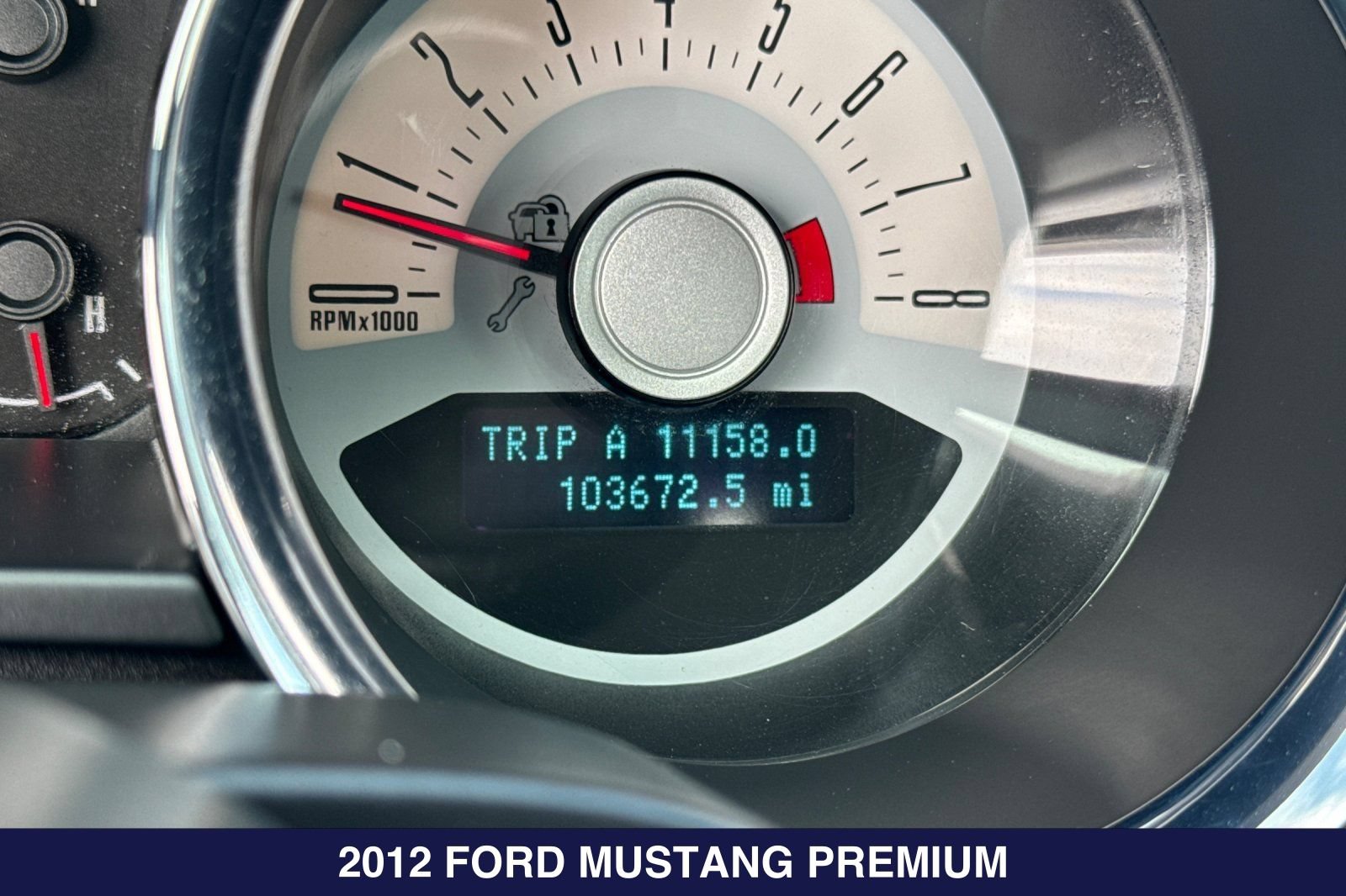 Used 2012 Ford Mustang Premium RWD image 23