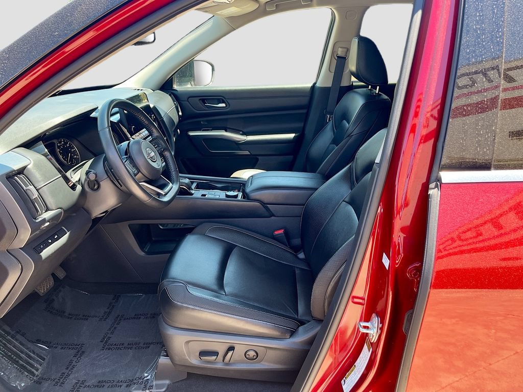 Used 2022 Nissan Pathfinder SL AWD/4WD image 22