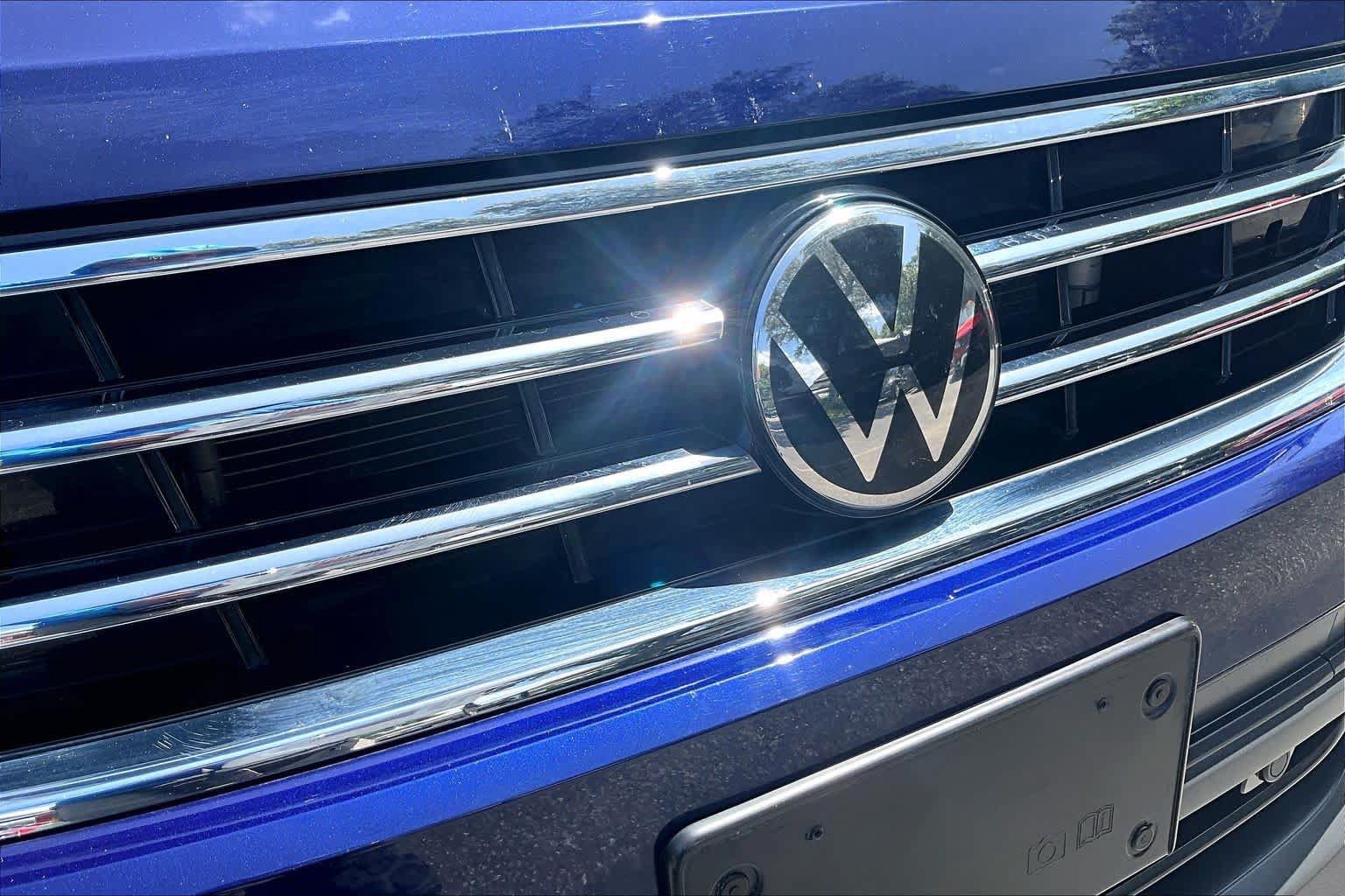 Used 2023 Volkswagen Tiguan SE FWD image 32
