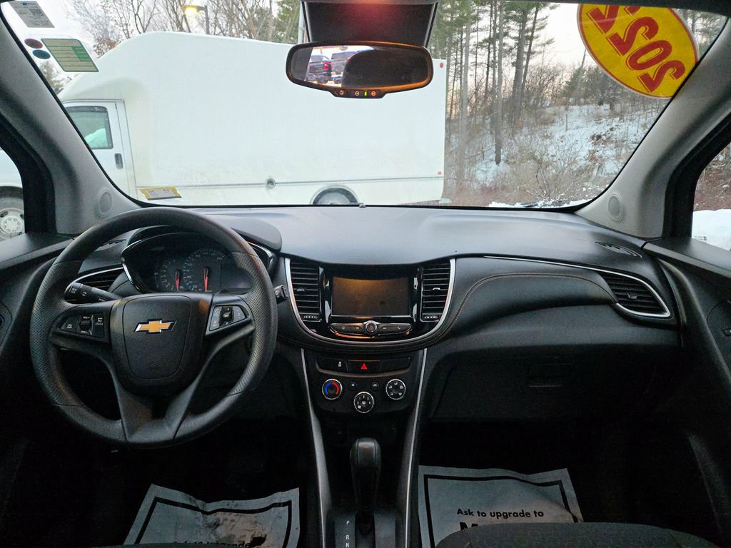 Used 2022 Chevrolet Trax LS w/ Tint and Cruise Package AWD/4WD image 13