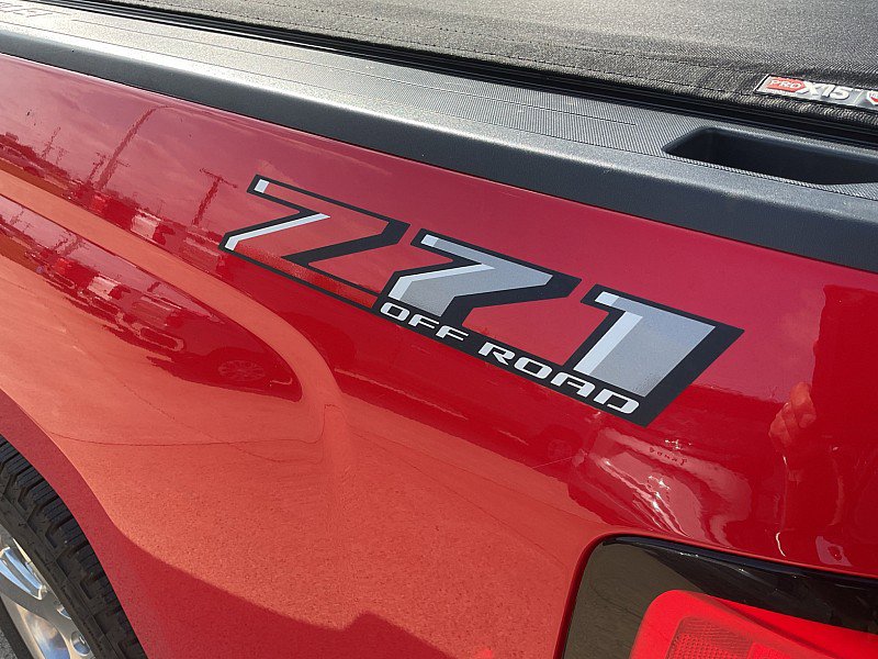 Used 2018 Chevrolet Silverado 1500 LT w/ All Star Edition image 10