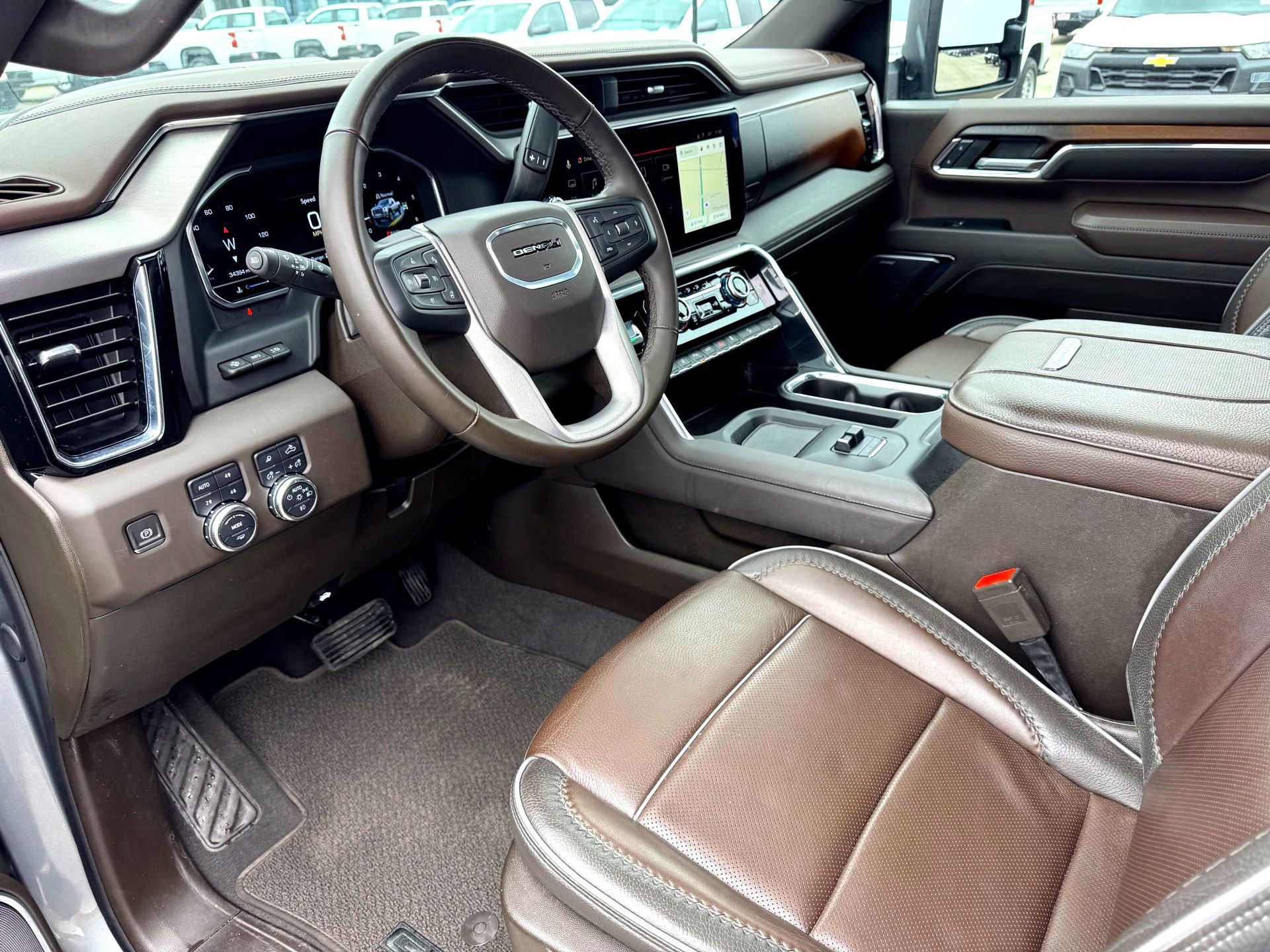 Used 2024 GMC Sierra 2500 Denali w/ Denali Reserve Package image 11