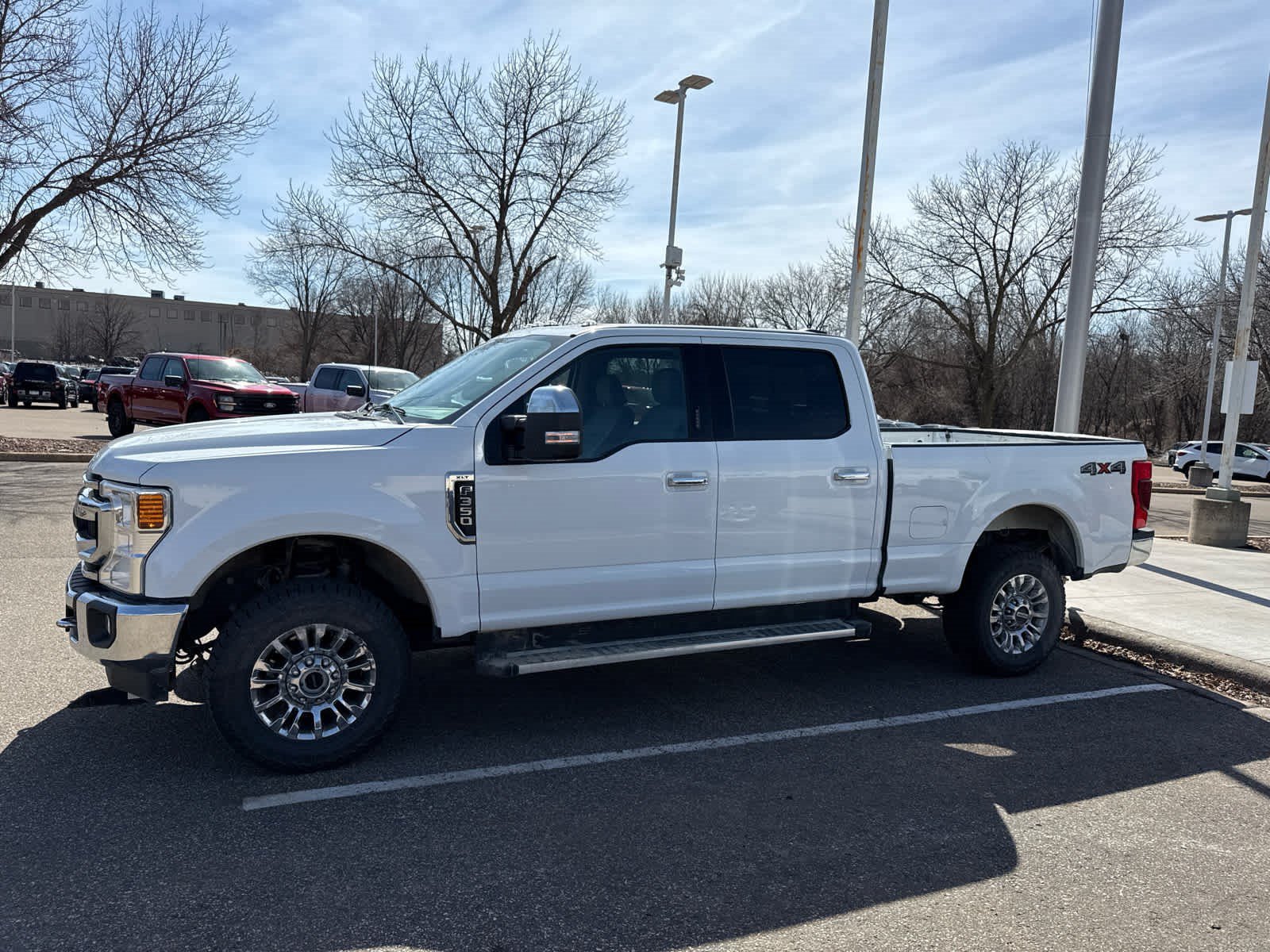 Used 2022 Ford F350 XLT w/ XLT Premium Package AWD/4WD image 4