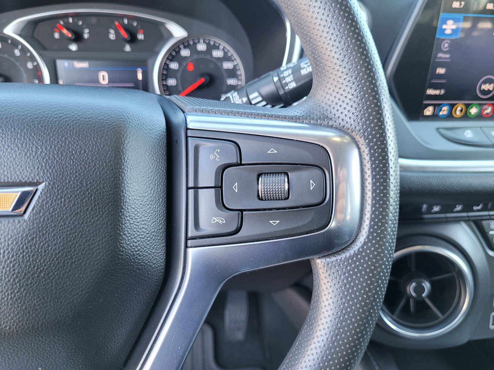 Used 2022 Chevrolet Blazer LT image 22