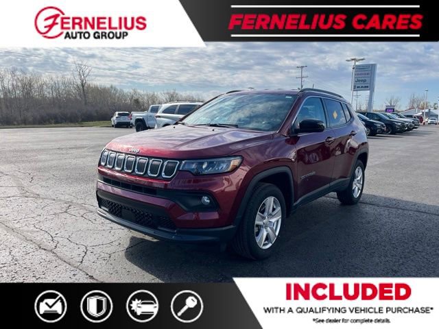 Used 2022 Jeep Compass Latitude w/ Convenience Group AWD/4WD image 2