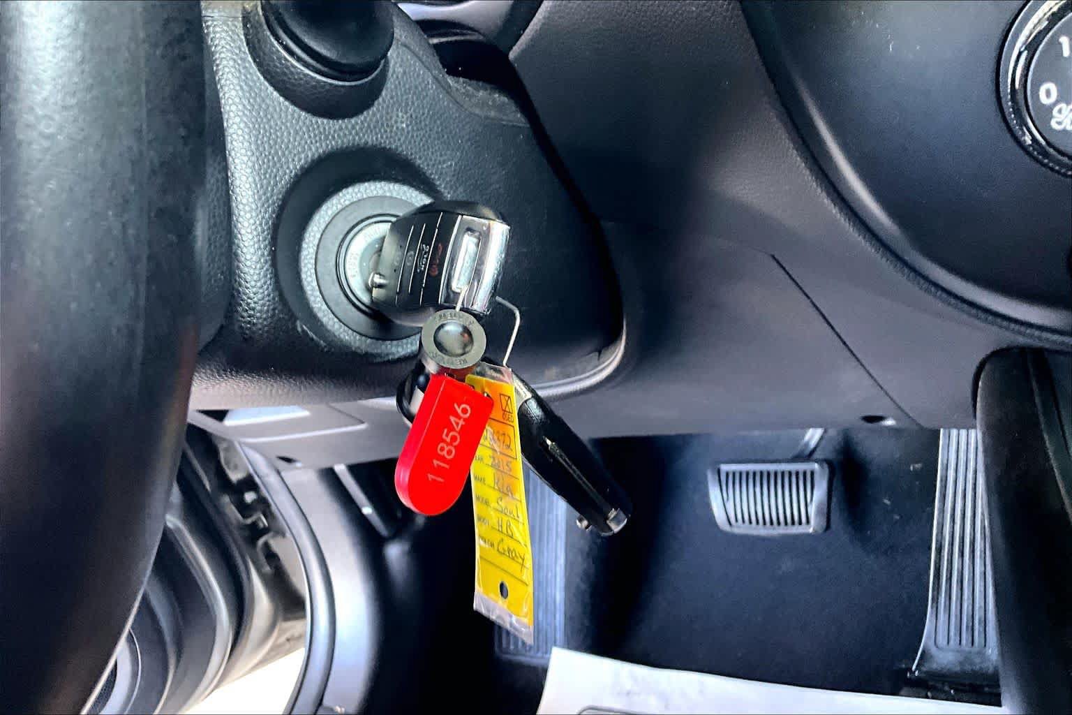 Used 2015 Kia Soul FWD image 13