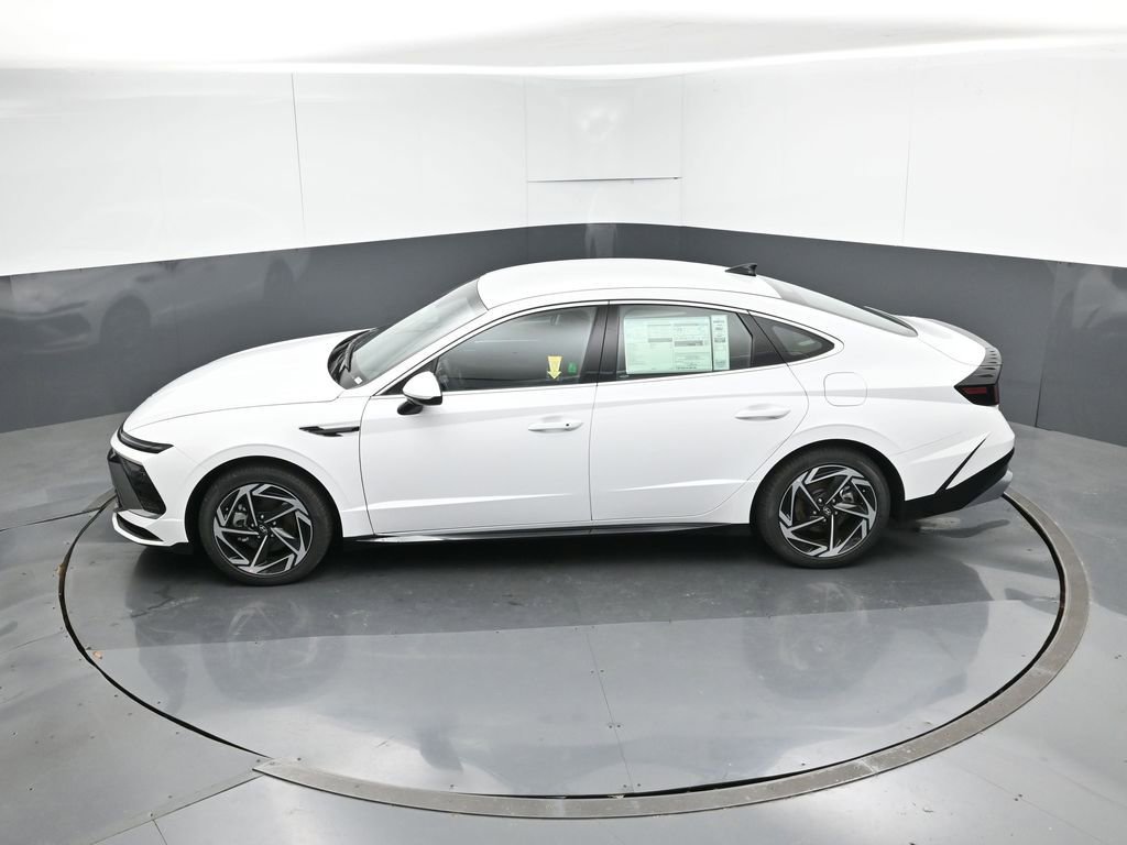 New 2026 Hyundai Sonata SEL FWD image 19