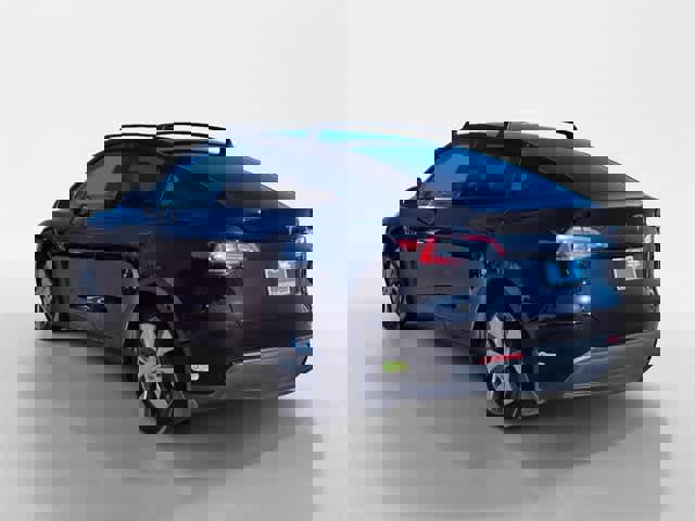 Used 2023 Tesla Model Y Long Range image 4