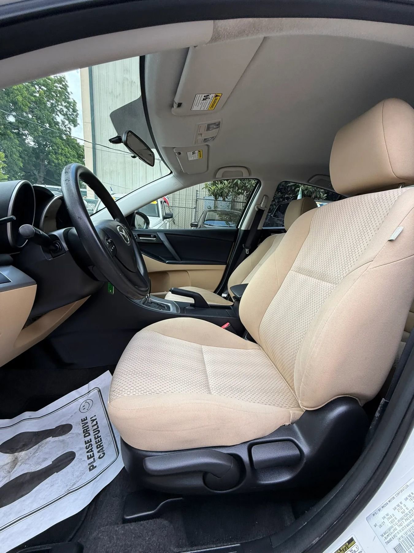 Used 2010 MAZDA MAZDA3 i Touring FWD image 14