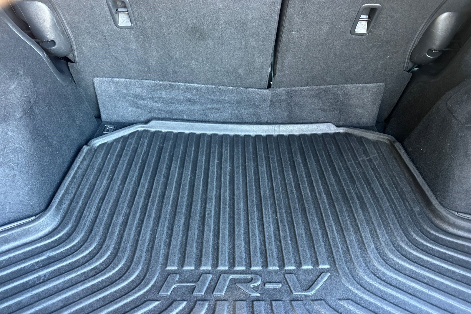 Used 2018 Honda HR-V EX image 18