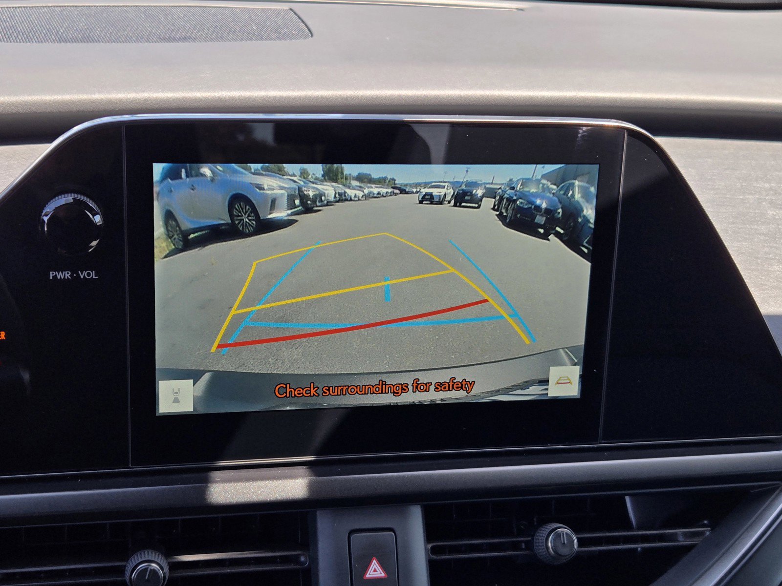 Used 2025 Lexus UX 300h FWD w/ Accessory Package (Z2) image 17