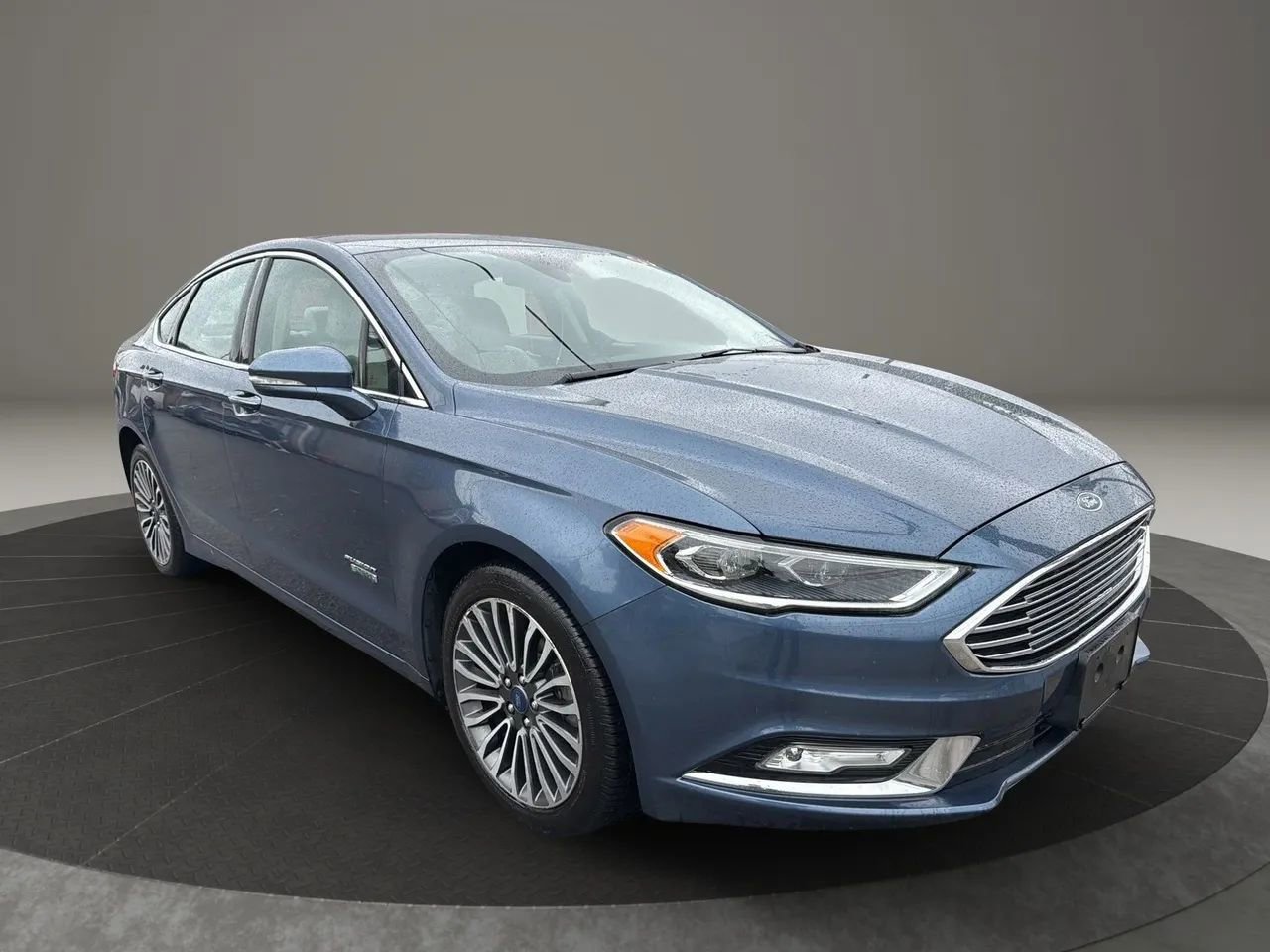 Used 2018 Ford Fusion Energi Titanium image 3