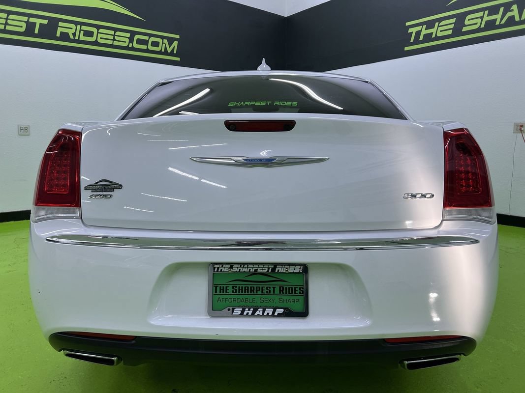 Used 2017 Chrysler 300 Limited AWD/4WD image 8