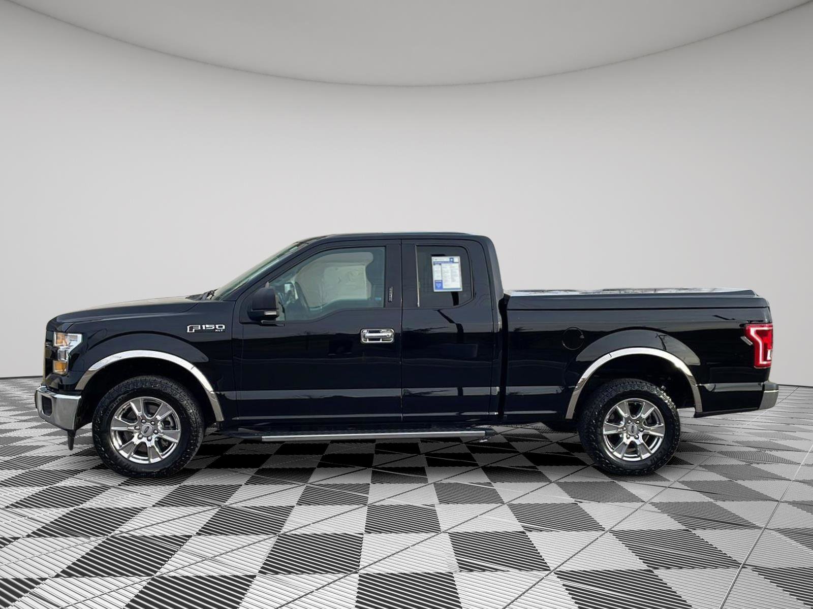 Used 2017 Ford F150 XLT w/ Equipment Group 301A Mid image 4