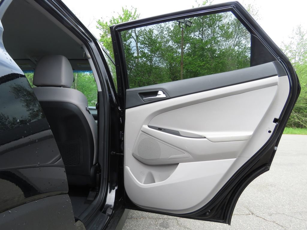 Used 2020 Hyundai Tucson Value AWD/4WD image 15