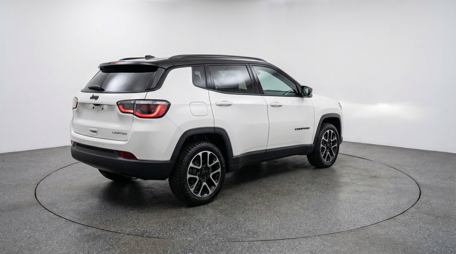 Used 2025 Jeep Compass Trailhawk AWD/4WD image 9
