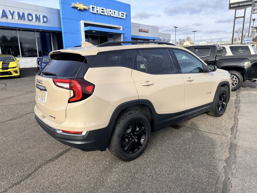 Used 2022 GMC Terrain AT4 image 6